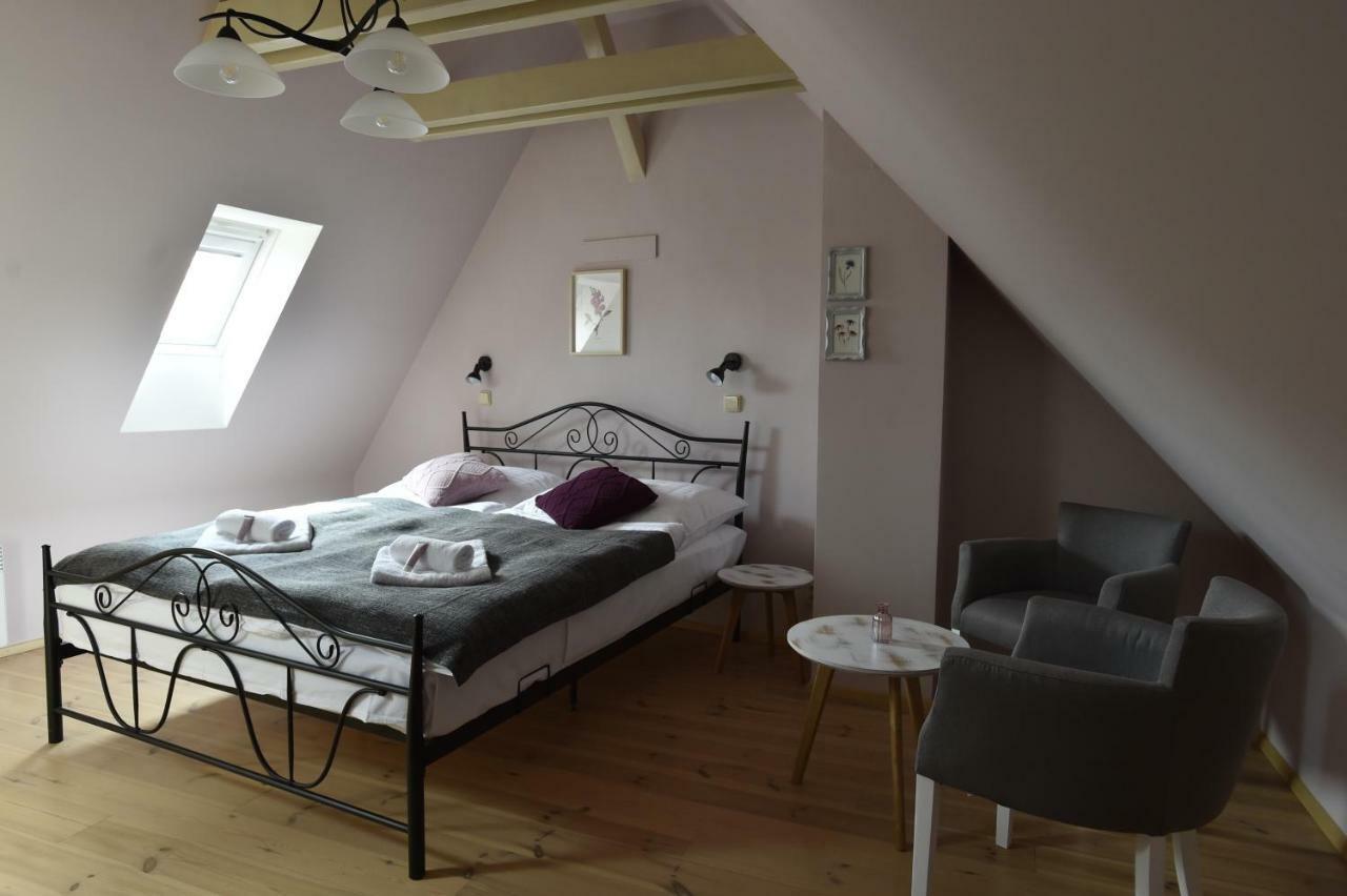 Penzion Dobré časy Valtice Extérieur photo